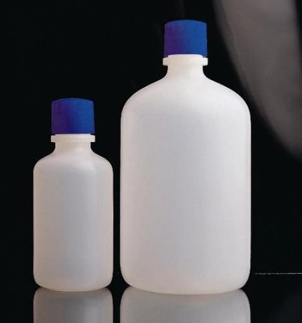 Liquid bottle for storing acids and alkalis
