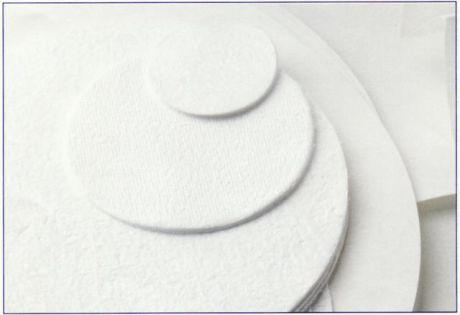 Low nitrogen content and phosphate free filter paper