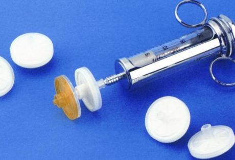 Üvegszálas fecskendő-előszűrő