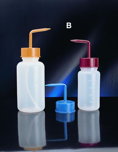 Spricc flaskák különböző formában