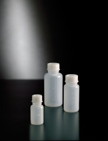 Liquid bottle with screw cap and wide neck