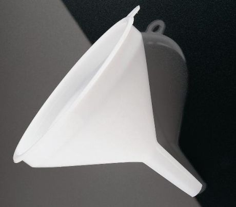 Funnel for large volumes, hungable